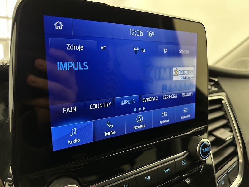 Ford Tourneo Custom 2.0 TDCI - fotka 13 z 27