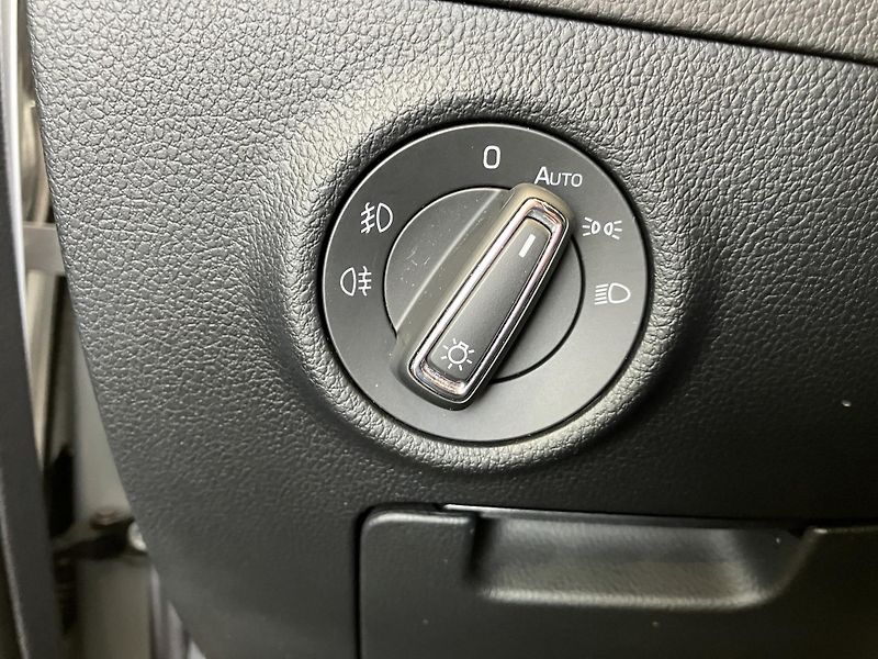 Škoda Superb  2.0 TDI 110kW Style DSG AT7 - fotka 19 z 38