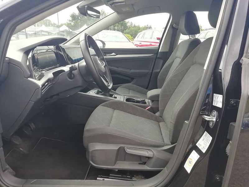 Volkswagen Golf Life  Variant 2,0 TDI Life 85 - fotka 6 z 17