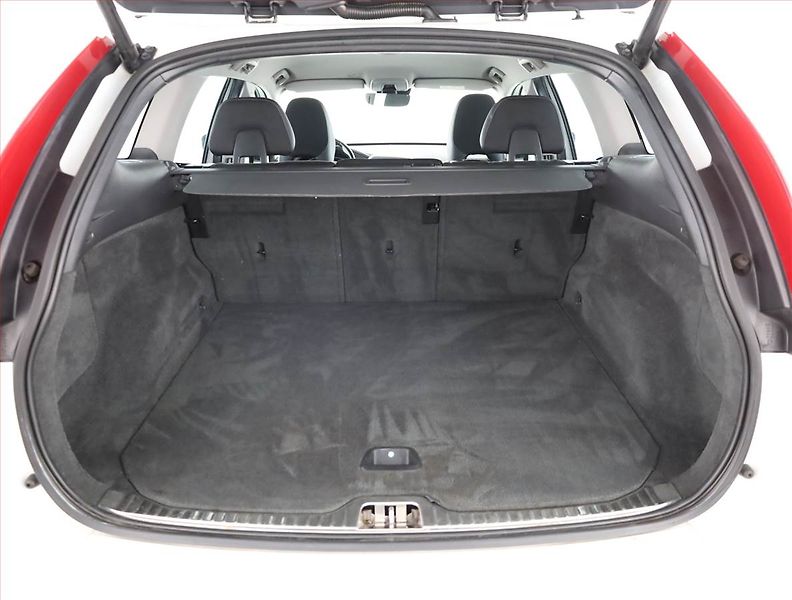 Volvo XC60 (2015) D3, Serv.kniha, Kůže, Navi - fotka 17 z 18
