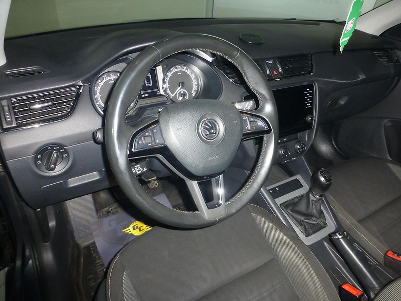 Škoda Octavia (2017) 2,0TDI*NAVIGACE**ALU**PARK.S - fotka 11 z 26