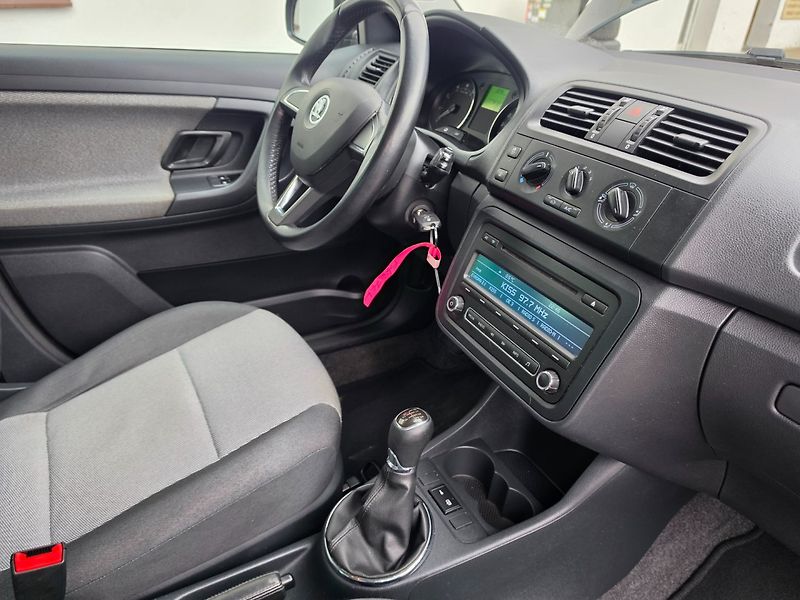 Škoda Fabia (2015) 1.2 TSI Rozvody,oleje,brzdy - fotka 17 z 24