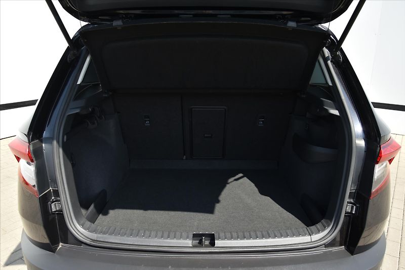 Škoda Karoq 1.6 TDI 85kW DSG STYLE ČR - fotka 12 z 26