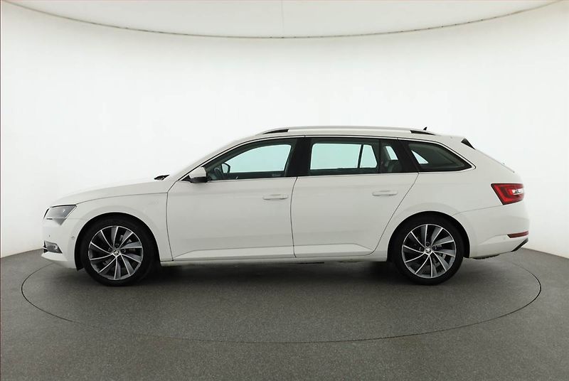 Škoda Superb (2016) Laurin&Klement 2.0 TDI 4x4 - fotka 3 z 17