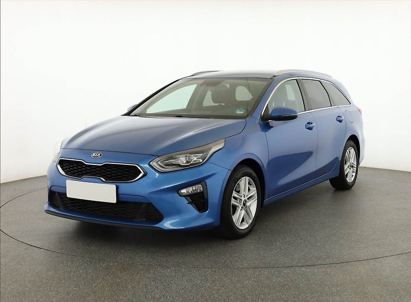 Kia Ceed (2021) 1.5 T-GDI, Navi, Tempomat - fotka 2 z 14