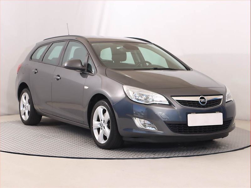 Opel Astra (2012) 1.7 CDTI, Serv.kniha, Tempomat - fotografie inzerátu
