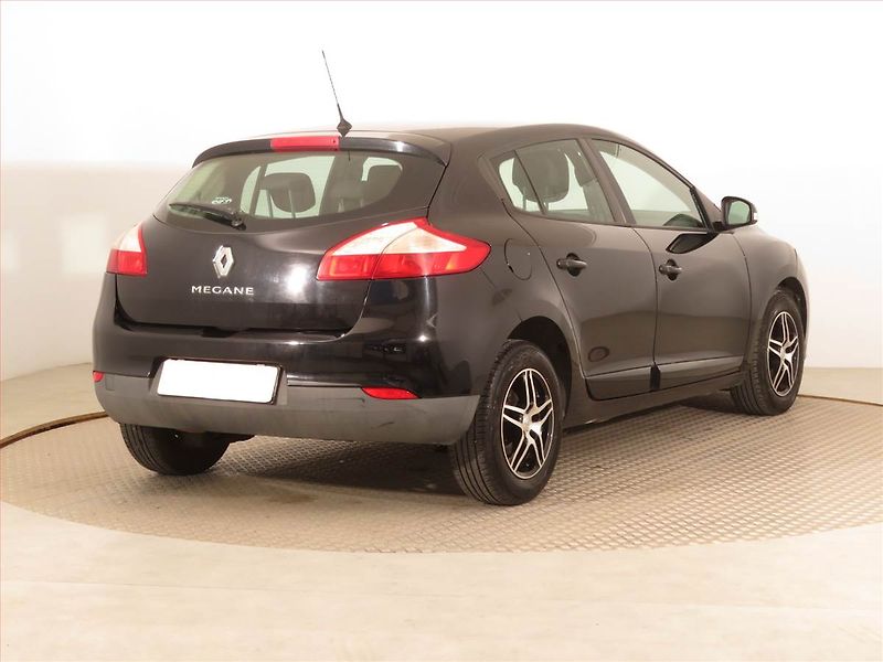 Renault Mégane (2014) Limited 1.6 16V, Tempomat - fotka 5 z 15