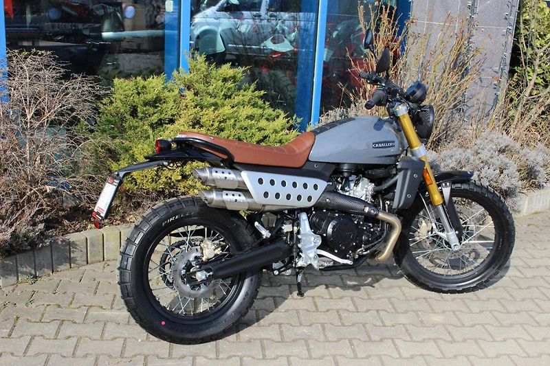 Fantic Caballero Scrambler 500 (2025) DE LUXE 2025 SKLADEM - fotka 6 z 10
