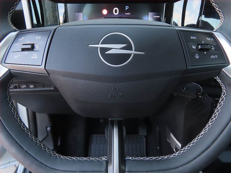 Opel Frontera (2025) 1.2 hybrid - fotka 17 z 17