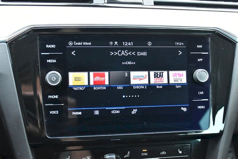 Volkswagen Passat (2023) ELEGANCE 2,0 TDI 110kW DSG - fotka 18 z 35