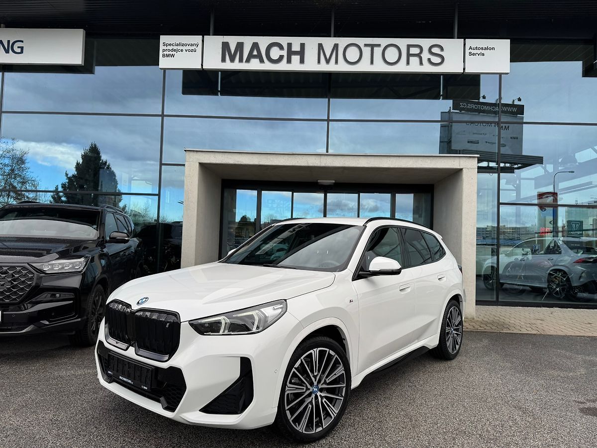 BMW iX1 xDrive 30