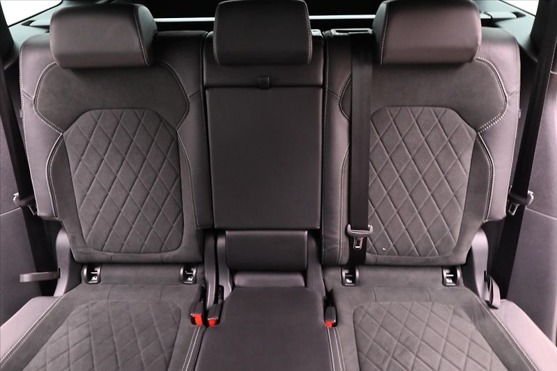 Škoda Kodiaq 1,5 TSI 110kW Sportline Busine - fotka 28 z 31