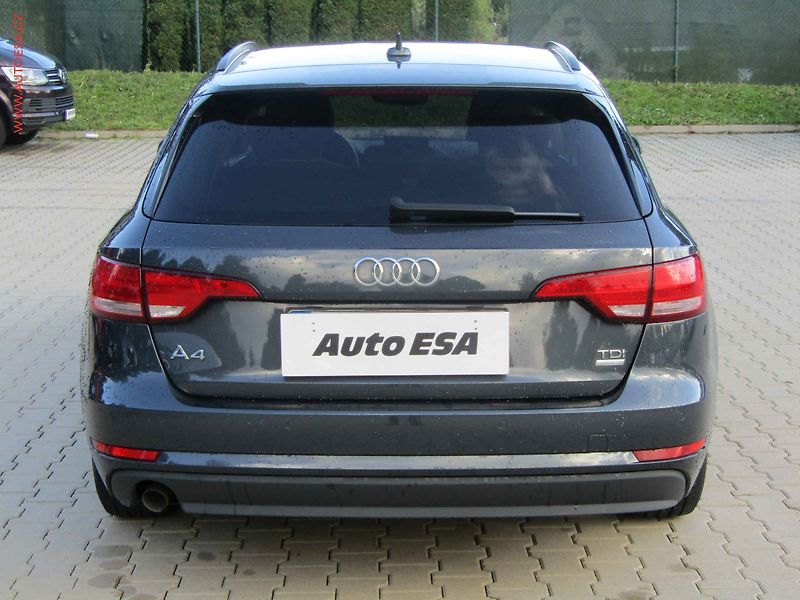 Audi A4 (2017) 2.0 TDi, Navi, bixen, kůže - fotka 5 z 17