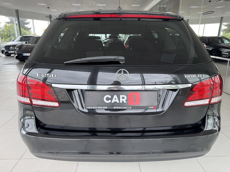 Mercedes-Benz Třídy E 250d BT*9G-Tronic*LED*El.Kufr - fotka 5 z 31