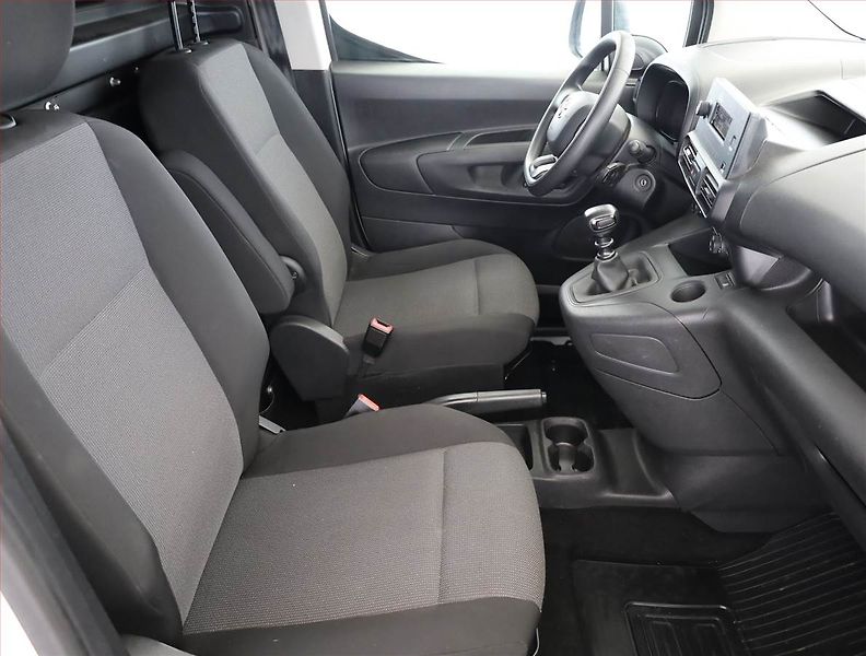 Toyota ProAce City (2020) Maxi 1.5 D-4D, ČR, DPH - fotka 7 z 19