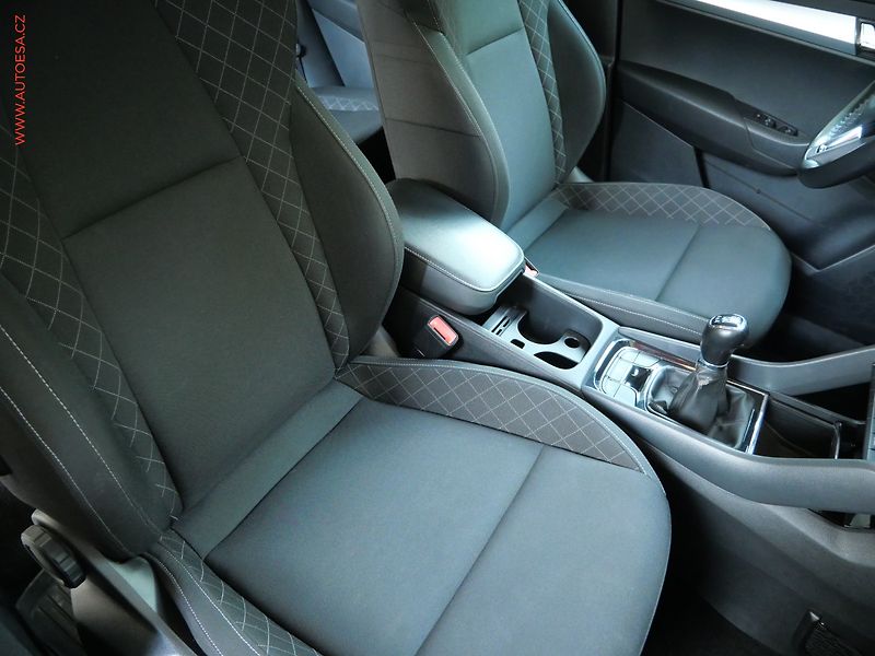 Škoda Karoq (2018) 2.0TDi 4x4, ČR, Ambition, TZ - fotka 11 z 22