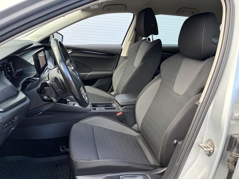 Škoda Octavia (2022) 2.0TDi DSG/BEZ NEHODY/ACC/NAVI - fotka 13 z 26