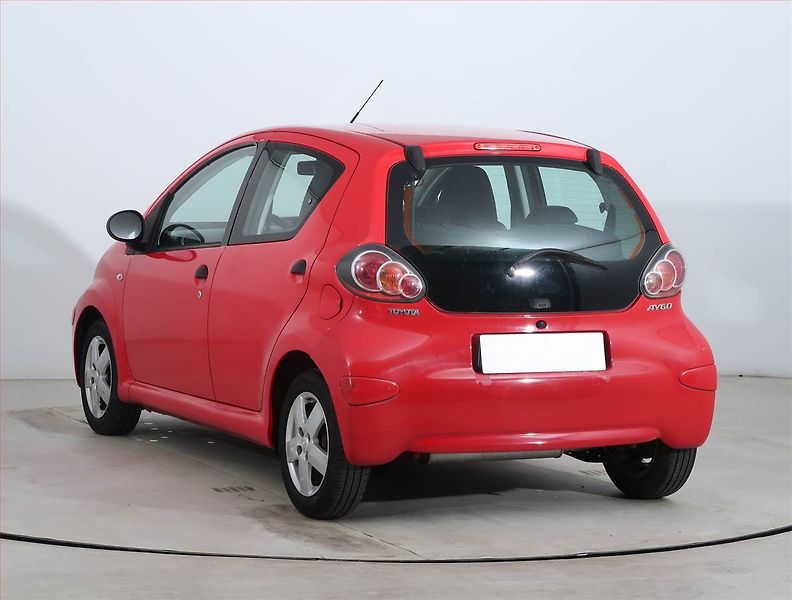 Toyota Aygo (2011) 1.0 VVT-i, nová STK - fotka 4 z 15