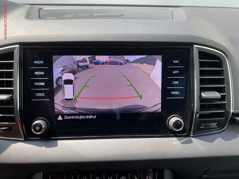 Škoda Karoq (2019) 1.5 TSi, Style, DSG, navi - fotka 18 z 18