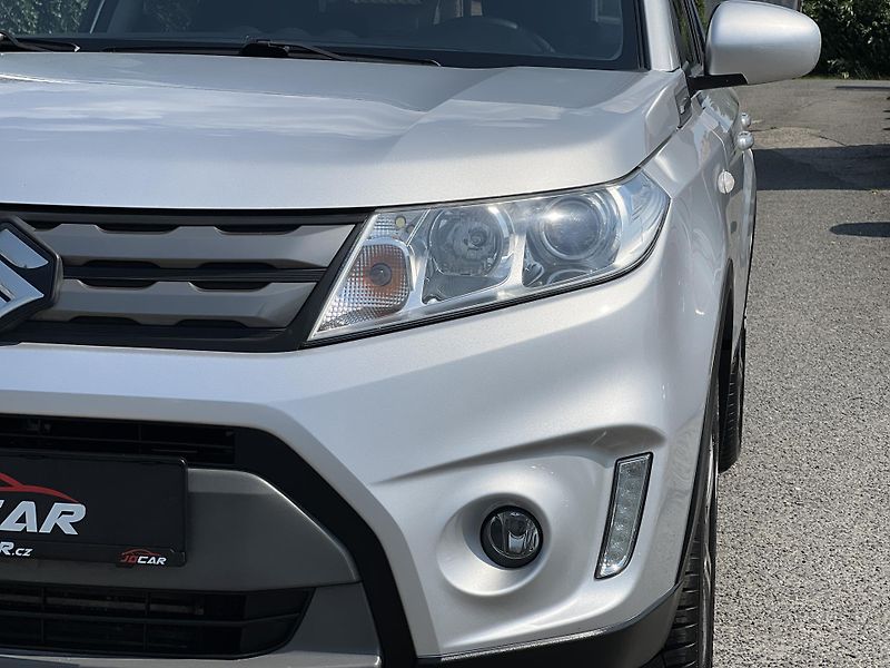 Suzuki Vitara 1.6DDiS 4x4 KLIMA KAMERA ALU - fotka 38 z 42