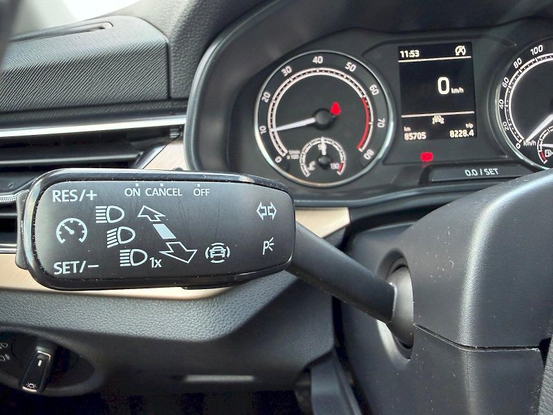 Škoda Scala (2022) 1.5 TSI 110kW Style Full-LED - fotka 14 z 35