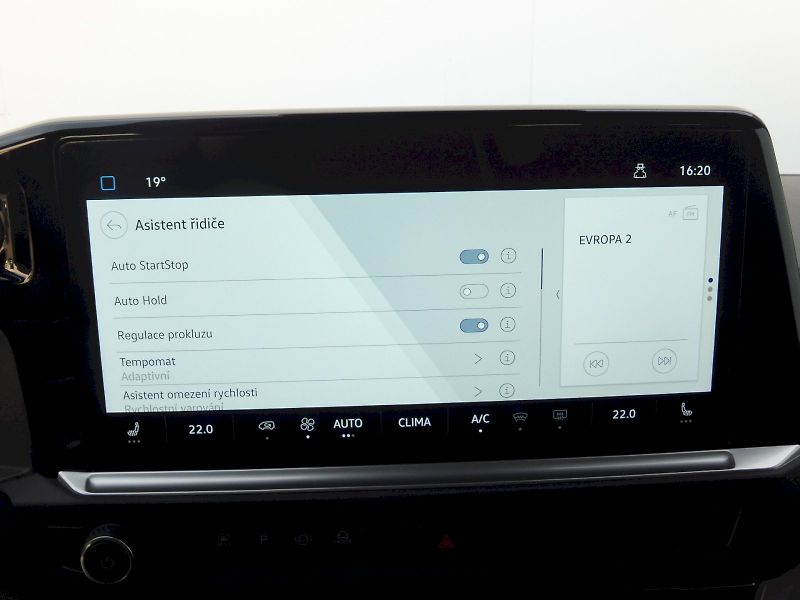 Volkswagen Caravelle (2025) Life DR 2,0 TDI 110kW 8AT - fotka 13 z 29