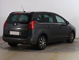 Peugeot 5008 (2013) Active 2.0 BlueHDi, 7 míst - náhled 4