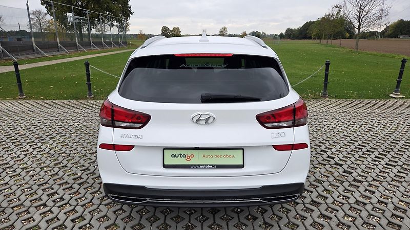 Hyundai i30 (2023) 1.5T-GDI 117 kW, Smart CZ DPH - fotka 7 z 30