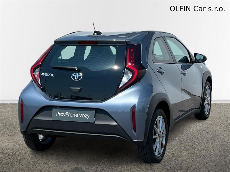 Toyota Aygo 1,0 VVT-i 53kW COMFORT  X - fotka 2 z 24