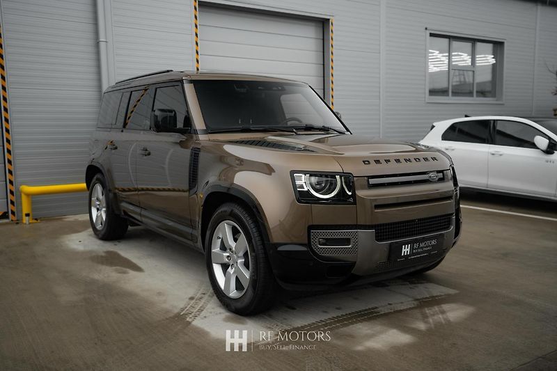 Land Rover Defender (2025) D250 MHEV X-Dynamic SE - fotka 2 z 52
