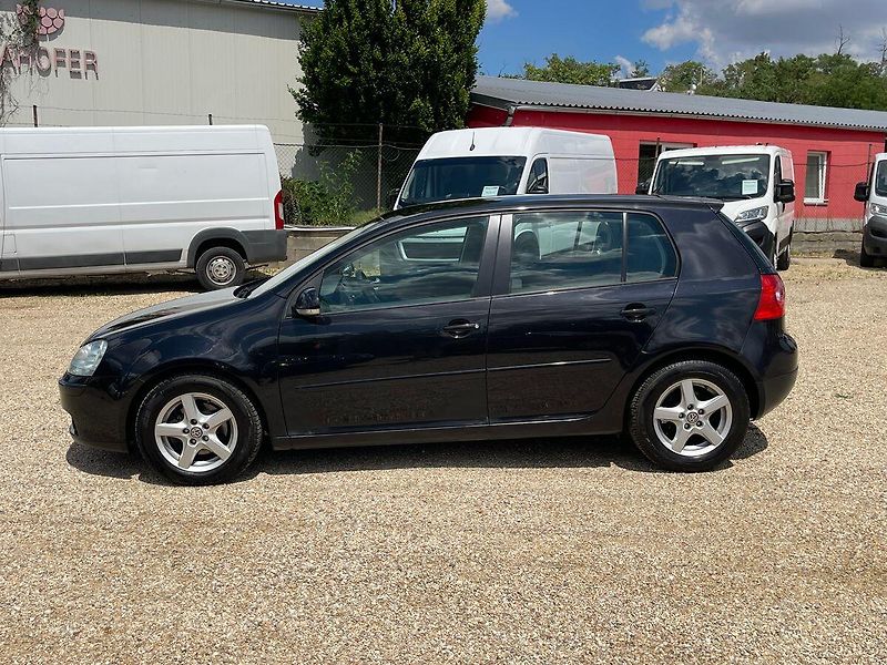 Volkswagen Golf 2.0TDI 103kW*Nova STK* - fotka 7 z 25