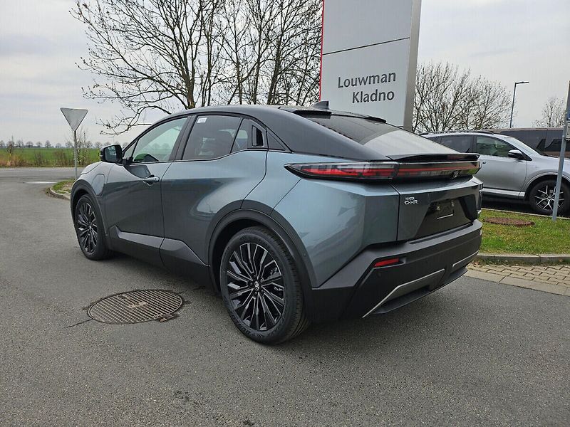 Toyota C-HR Executive VIP 4x4 - fotka 3 z 8
