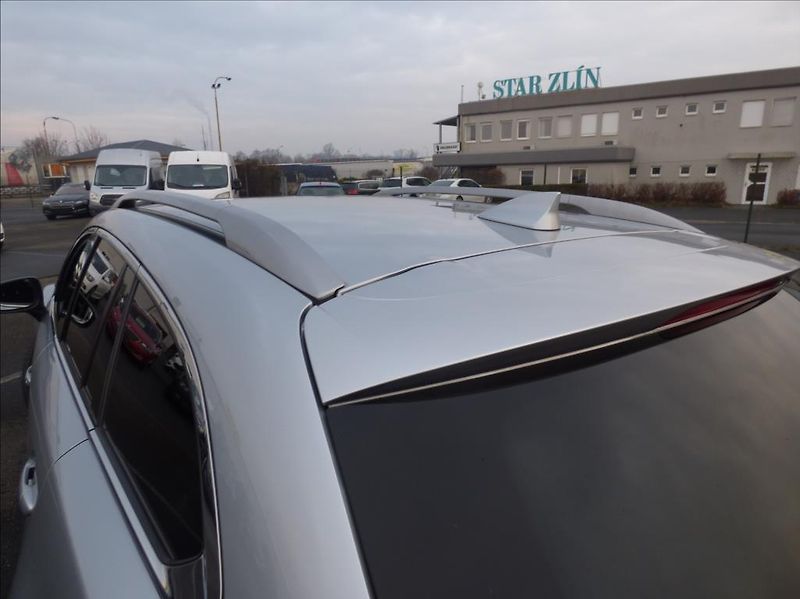 Mazda 6 2,0 Skyactiv,121kW,Bi-Xenon  S - fotka 35 z 35