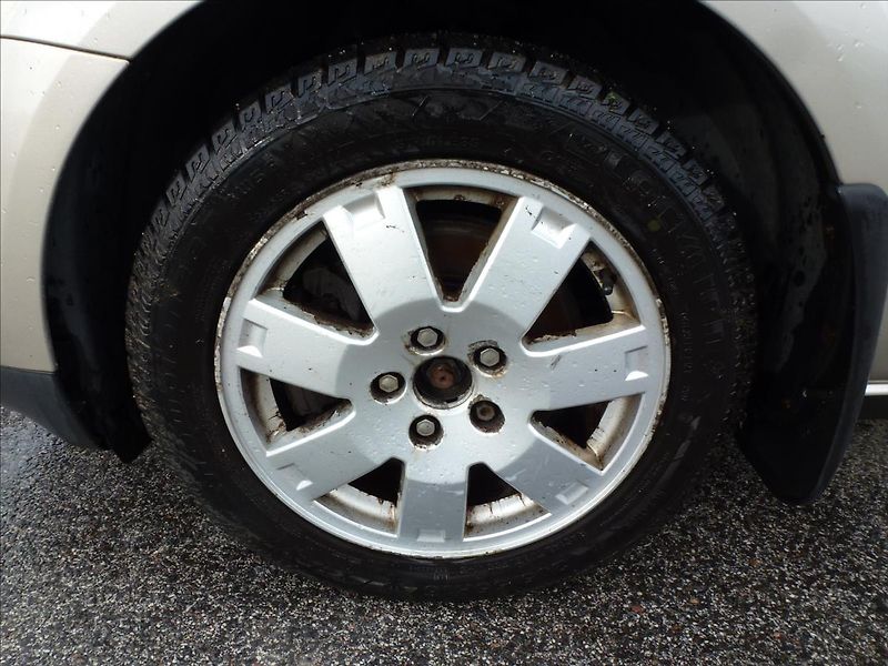 Ford Mondeo 2,5 i V6 24V Ghia Automat - fotka 35 z 49