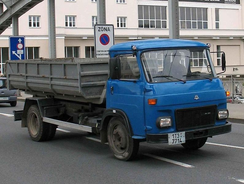 Traktor Zetro Proxima ze současné produkce.