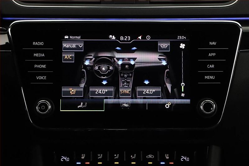 Škoda Superb (2021) Laurin&Klement 2.0 TDI - fotka 15 z 24