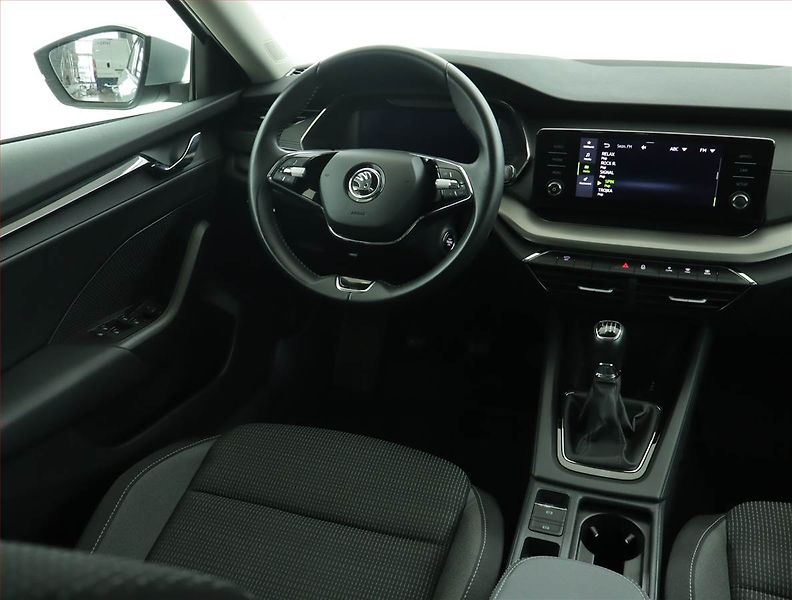 Škoda Octavia (2023) Ambition 2.0 TDI, ČR,1.maj - fotka 7 z 15