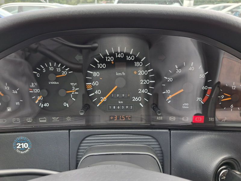 Mercedes-Benz Třídy S (1991) 400 SEL 4,2i 210kW - fotka 27 z 31
