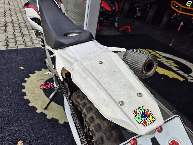 AJP PR5 250 Enduro (2014) 2014) – 1630 km, STK do 2028 - fotka 14 z 20