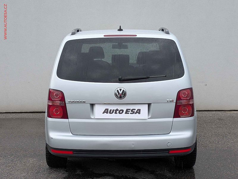 Volkswagen Touran (2008) 1.4 TSi, AC, navi - fotka 5 z 13