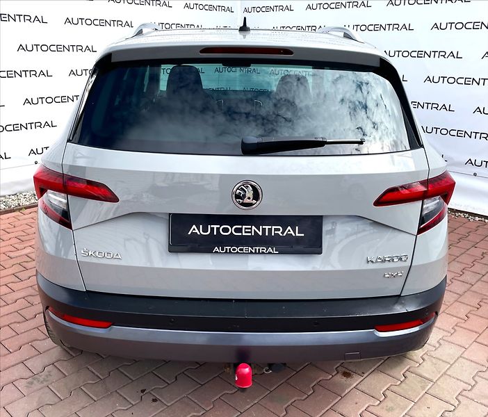 Škoda Karoq 2,0 2,0TDi,110kW,STYLE.,4x4,DS - fotka 6 z 35