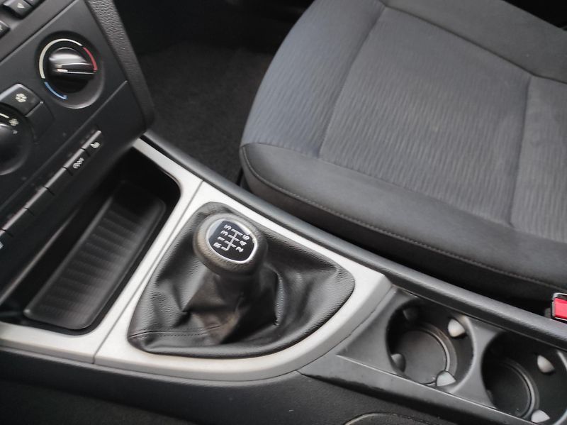 BMW Řada 1 118D - ZACHOVALÝ - fotka 17 z 17