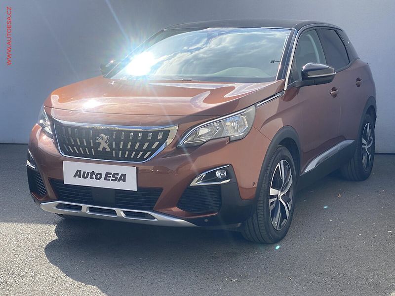 Peugeot 3008 (2018) 1.2 PT, Allure, AT - fotka 3 z 16