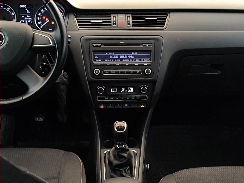 Škoda Rapid (2013) 1.2 TSI, Serv.kniha - fotka 11 z 13