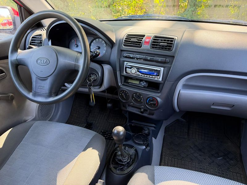 Kia Picanto (2008) 1.0 / 45kW - fotka 9 z 12