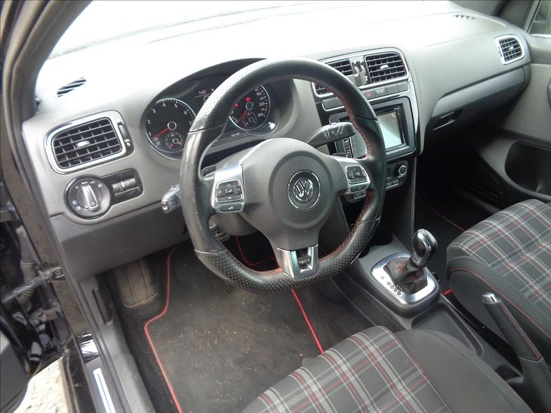 Volkswagen Polo 1,4 - fotka 11 z 18