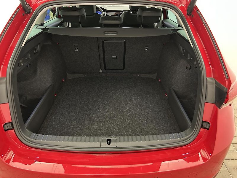 Škoda Octavia 1.5 TSI Top selection - fotka 23 z 24