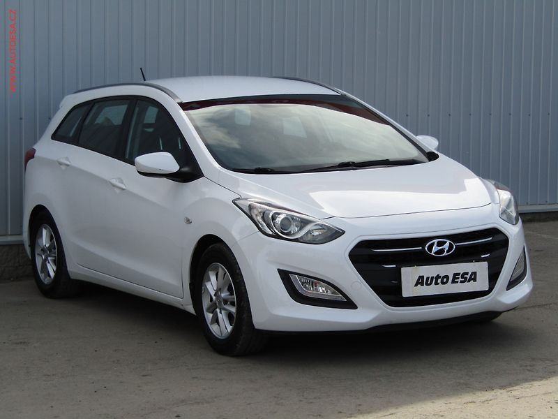 Hyundai i30 (2017) 1.6 GDi, ČR, AC, tempo, park - fotografie inzerátu