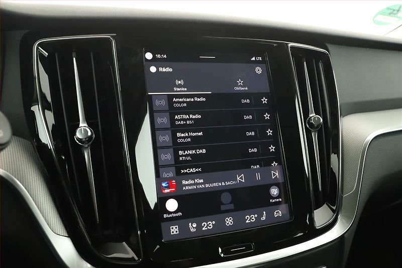Volvo V60 (2024) B4 - fotka 9 z 17
