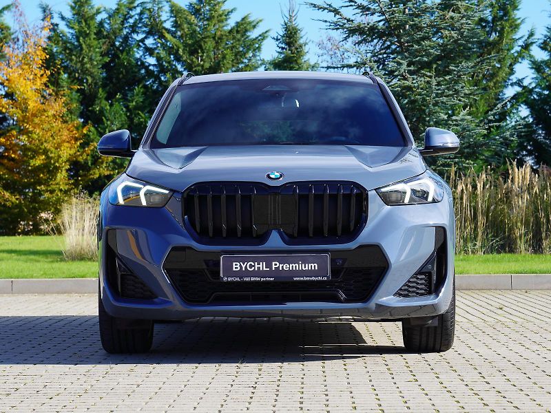 BMW X1 xDrive20d (U11) M Sport Paket - fotka 2 z 30